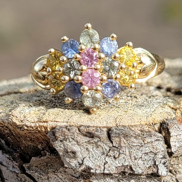 14k Beautiful multicolored gemstone ring - Picture 2 of 7